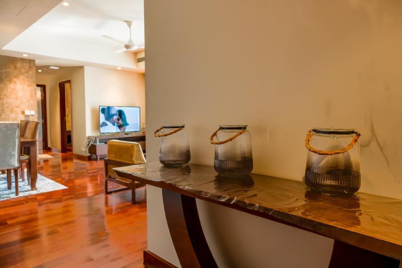 Brand New Water Front Luxury Cinnamon Suites Apartment In Heart Of Colombo City Kültér fotó