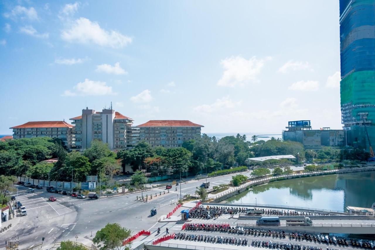 Brand New Water Front Luxury Cinnamon Suites Apartment In Heart Of Colombo City Kültér fotó