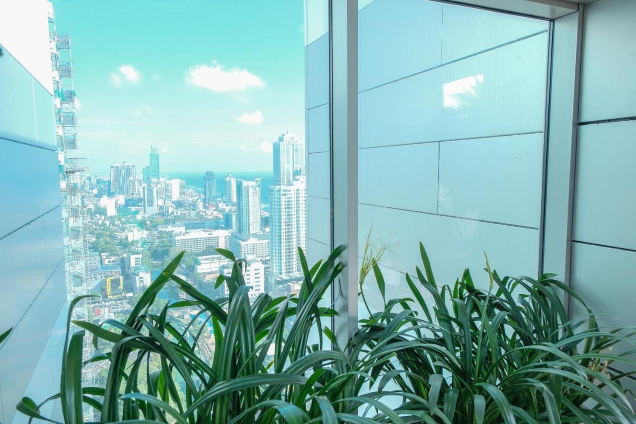 Brand New Water Front Luxury Cinnamon Suites Apartment In Heart Of Colombo City Kültér fotó