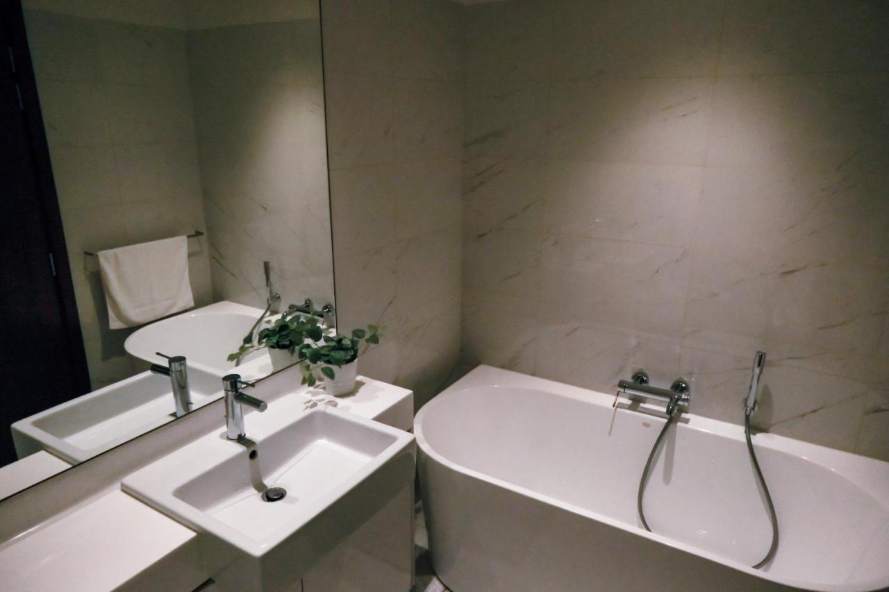 Brand New Water Front Luxury Cinnamon Suites Apartment In Heart Of Colombo City Kültér fotó